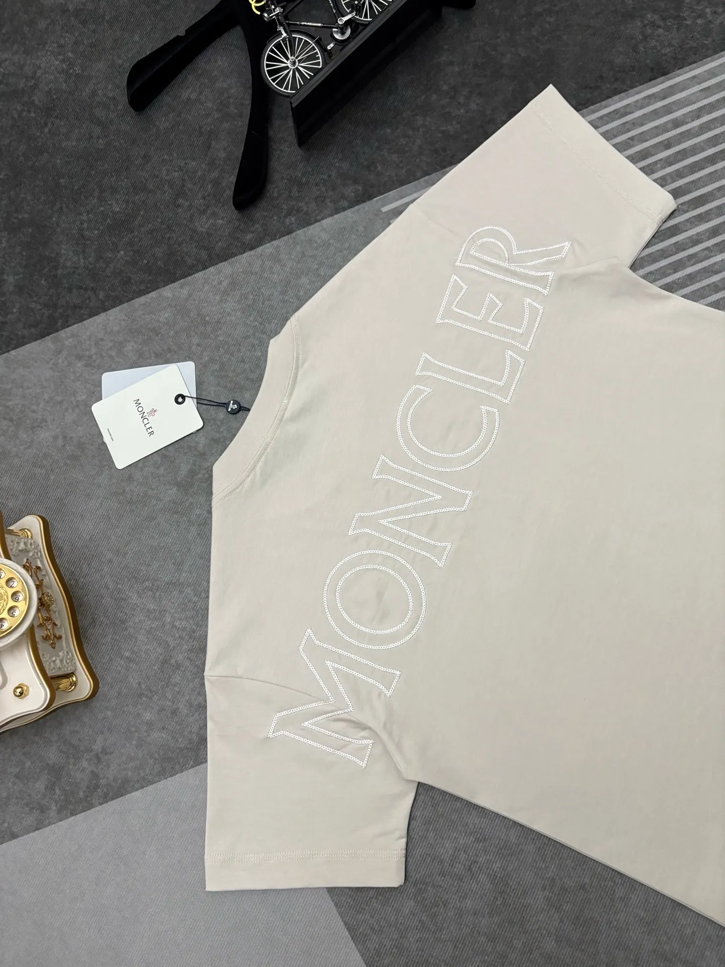 P135💰 MONCLER T 【 Moncler ， 】 New Arrival ， Premium Versatile ， Same Style MONCLER ， T ， ， ， ！ ， ， ， ， ， ， ， ！！ 300 ， ， 。 ， 。 ， ， ！！ Sizes：S、M、L、XL、XXL